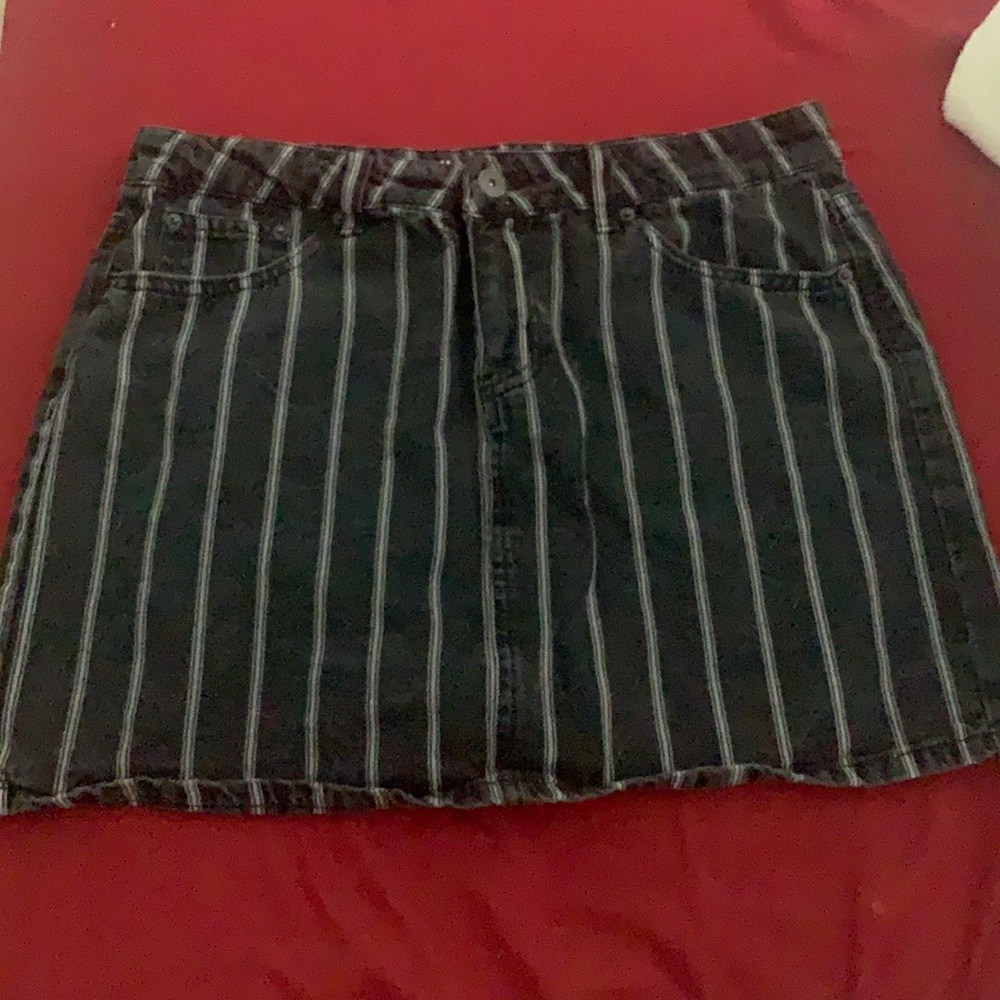 cute skirt!